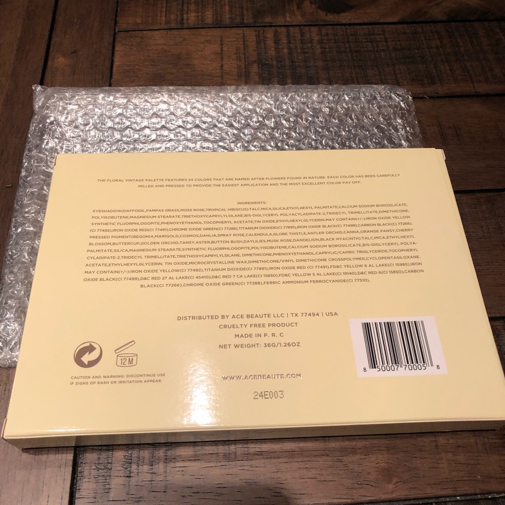 ACE BEAUTE Floral Vintage Eyeshadow Palette - Picture 12 of 13